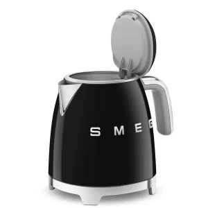 Smeg Wasserkocher 0,8 L 50’s Style Schwarz 9
