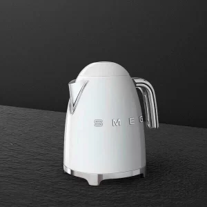 Smeg Wasserkocher 0,8 L 50’s Style Schwarz 15
